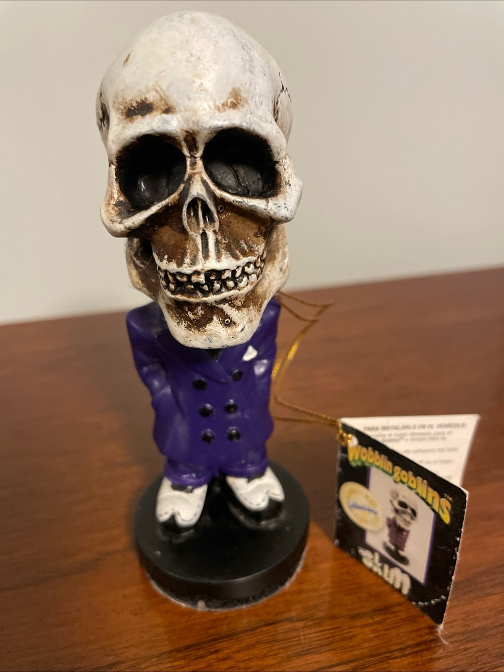 2001 Wobblin Goblins SKULL Bobblehead Monster Halloween Collectible